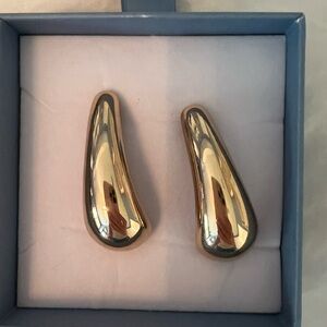 Elegant Gold Earrings